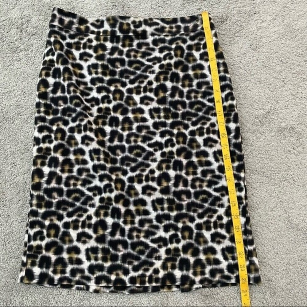 Ann Taylor Cheetah Print Pencil Skirt Size 6 - Picture 12 of 13